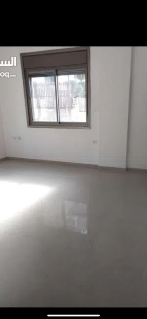 135 m2 3 Bedrooms Apartments for Rent in Ramallah and Al-Bireh Al Irsal St.