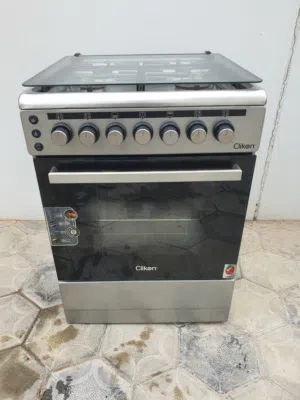 للبيع طباخ وفرن غاز من الماركة المعروفة Clikon.