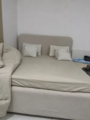 سرير نفرين معه تسريحه