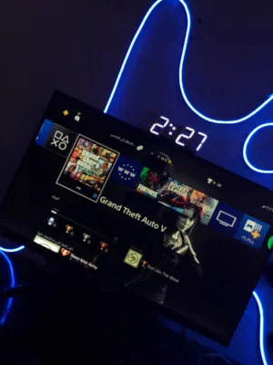 شاشة 29 بوصة من شركة Philips تنفع لليليستيشن و البيسي