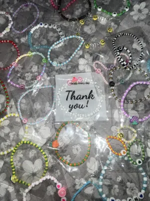 28 اسوارة خرز عشوائي مصنوع باليد