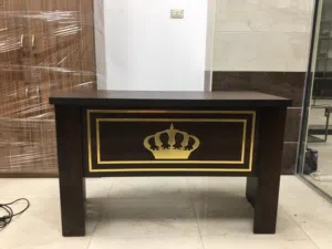 مكتب بعدة قياسات وألوان حسب الطلب