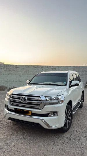 Used Toyota Land Cruiser in Al Sharqiya