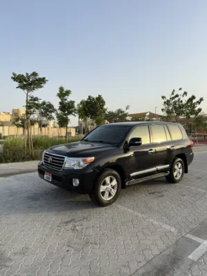 Used Toyota Land Cruiser in Abu Dhabi