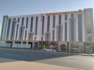 شقق للايجار ممتازه اول ساكن فيه بوشر شارع الكليات مقابل مستشفي مسقط الخاص وجنب مول عمان