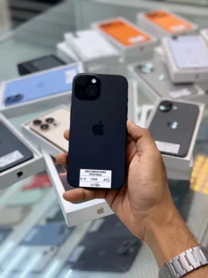 iPhone 15-128 GB Fine phone at Reasonable price - Good condition