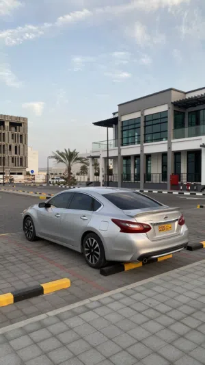 للبيع التيما نظيف جدا يحتاج موديل2018