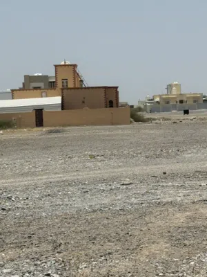 ارضين شبك ف الحزم قريبه من الشارع العام والشارع السريع وجميع الخدمات متوفره  وحنب البيوت والعمران