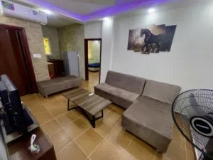 للايجار مفروش غرفه و صاله و مطبخ و حمام