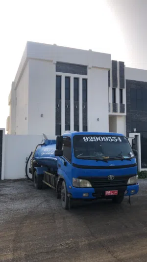 تنكر نقل وتوزيع المياه في حدود المعبيله 24