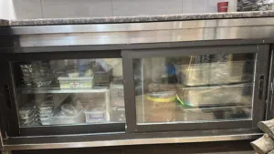 مطعم بيتزا للبيع