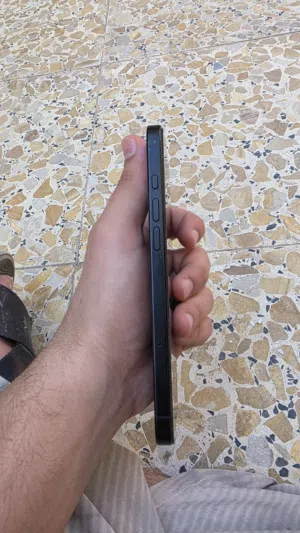ايفون 16 بلص نضيف الجهاز بحاله الوكاله مامفتوح ولامبدل بي شي رايده  وبي مجال بسيط