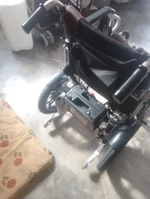 عرباية مقعدين كهرباء