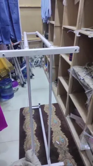 استندات ملابس للبيع
