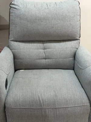 كنب غرفة جلوس بحالة ممتازة