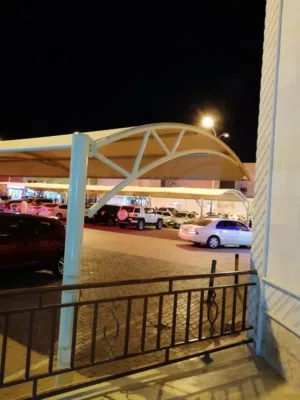 مظلات ومواقف