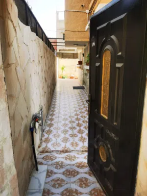 Building for Sale in Zarqa Hay Al Nuzha