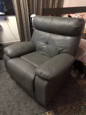 Recliner Chair, Rotates, Rocks, and Reclines كرسي قابل للتمدد وقابل للدوران