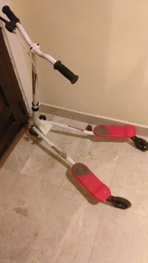 سكوتر للأطفال مستعمل