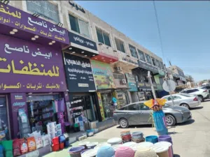 محل للبيع بخلو