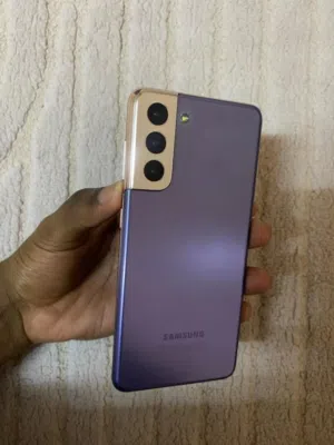 Samsung Galaxy S21 128 GB in Al Dakhiliya