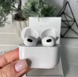 عرض على سماعات ايربودز 3 درجة اولى نفس مواصفات و شكل الاصليات
