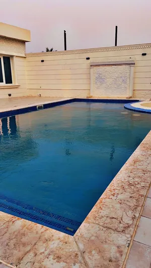 4 Bedrooms . 4 Bathrooms . 600 m24