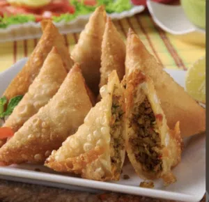 سمبوسة شغل عائلة سورية بطعم أصيل