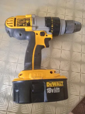 devalt charger drill heavy  orginal   without charger