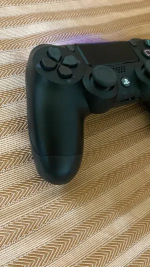 يد ps4 كوبي (1) اصلي الأيد توب نظافه ما فيها شخط