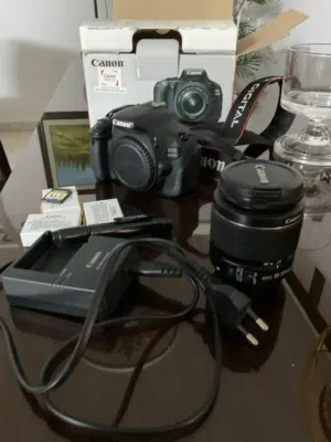 كاميرا كانون 600d بحالة الوكاله