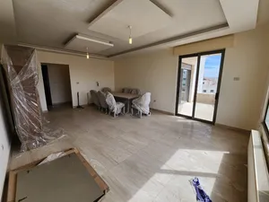 شقة فاخرة للبيع تقع على اطراف الظهير - ref : 14498