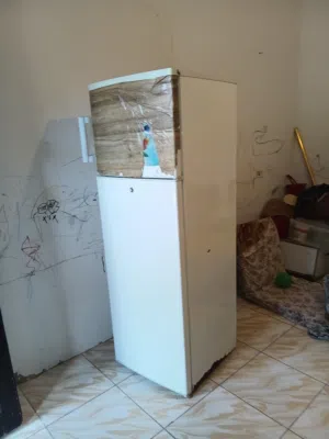 ثلاجه للبيع