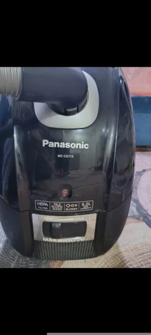 مكنسة باناسونيك MC-CG715 2100 وات استعمال خفيف جدًا، بحالة ممتازة، فلتر HEPA، جميع الملحقات
