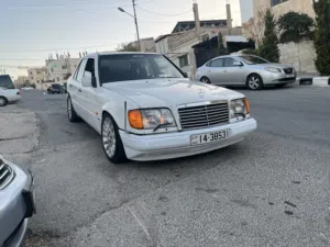 مرسيدس بطه W124 E230