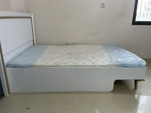 سرير لشخص واحد شبه جديد