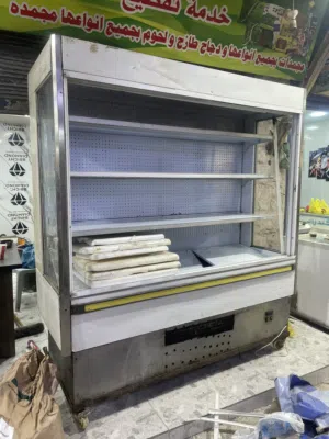 ثلاجة عرض للبيع