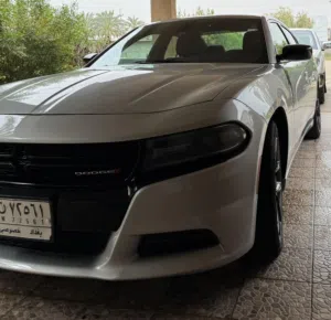 جارجر 2019 SXT BLACKTOP