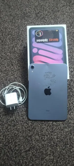 للبيع iPad mini 6   نسخة Wi-Fi سعة 64GB   الجهاز شغال طبيعي وسريع وما بي أي مشاكل بالاستخدام.