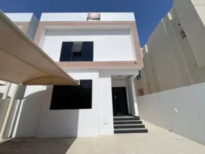 6 BR Luxury Twin Villa in Al Khoud – Excellent Location