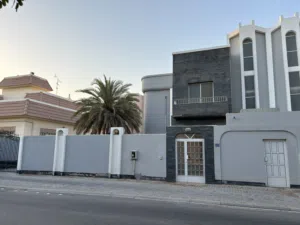 بيت في البحير مجدد بالكامل قرب مسجد الريس، من المالك نفسه.