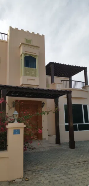 Spacious villa for rent in MQ