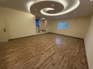 للإيجار استيديوهات في الجنبيه تبدّا الأسعار من 85 إلى 180 دينار شامل الكهرباء