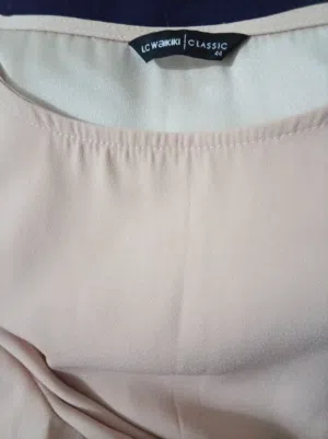 بلوزة ناعمة أكمام قصيرة