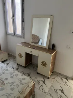 غرفة النوم زوجيه مستعمله استعمال نظيف ربي يبارك السعر ساهل