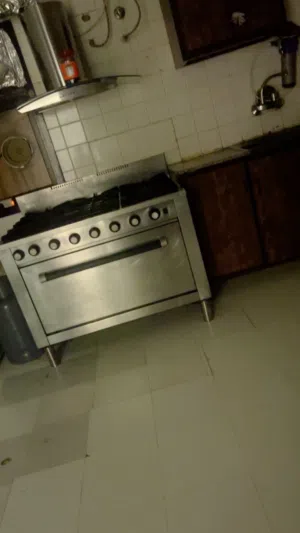 للبيع فرن  يطالي  استخدام. خفيف