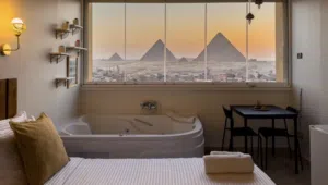 Jacuzzi Studio By the historical Pyramids