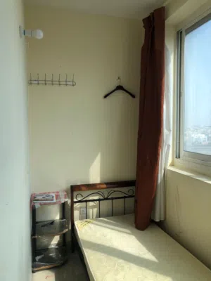 بارتشن في بناية حديثة للإيجار