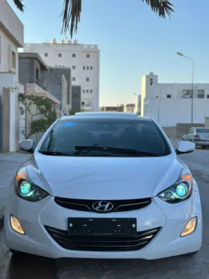 هيونداي افانتي 2012
