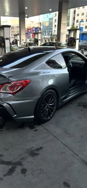 Genesis coupe 2010